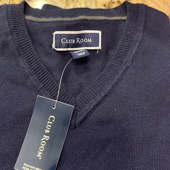 Men's Solid V-Neck Cotten Blend Sweater, Created for Macy's. Size S - Picture 3 of 4